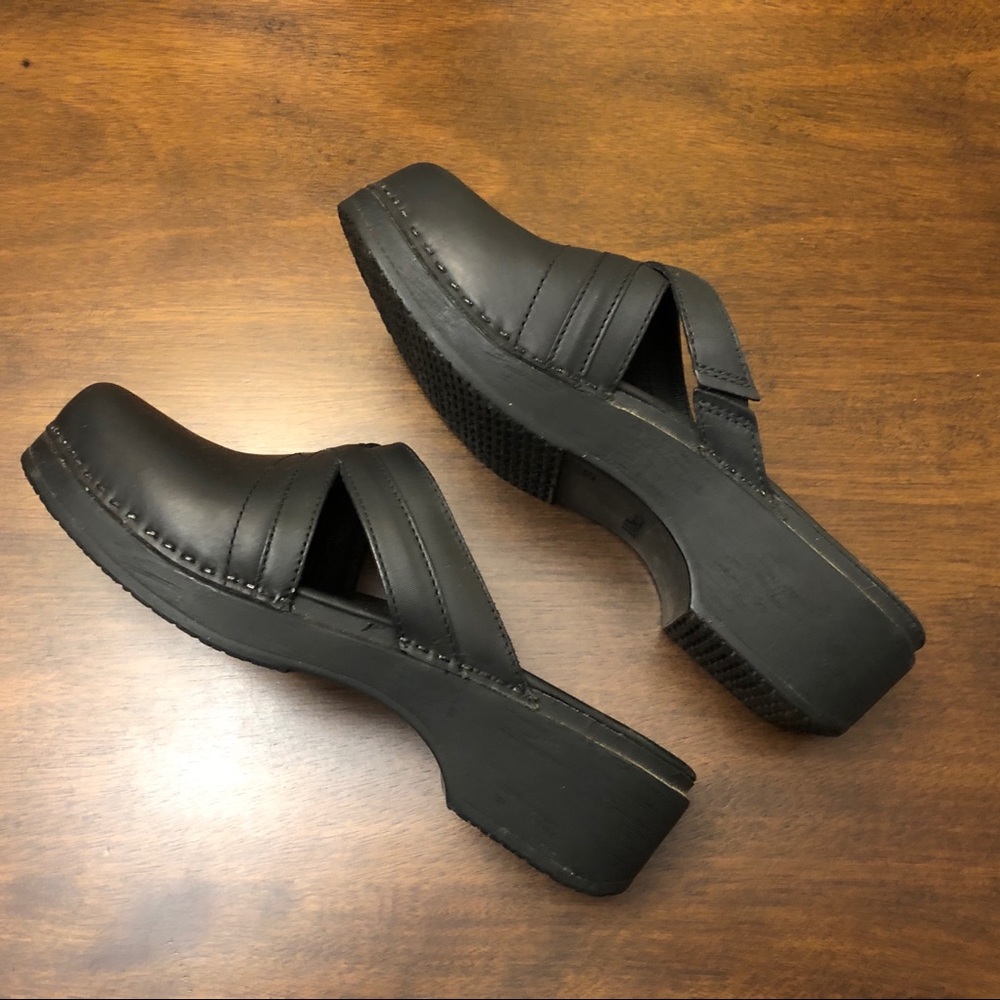 L. L. Bean Clogs - image 4